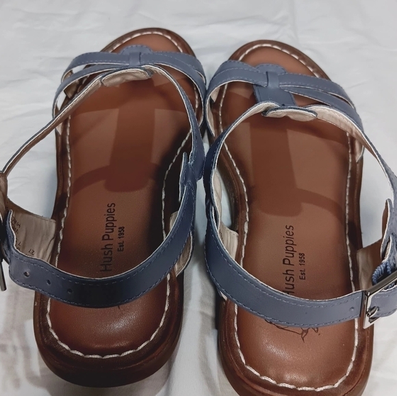 Women's Hush Puppies Olive T-Strap Sandal size 9.5 W large - Picture 3 of 7